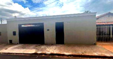 Casa Ocupada de 233m² no Ipê Amarelo em Frutal/MG