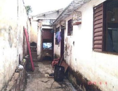 Duas casas com 3 quartos, 2 banheiros, área construída 101m²