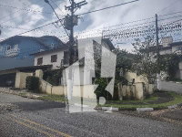 Casa com 3 quartos, 2 banheiros, 2 vagas e área construída ampla