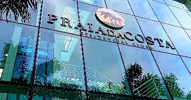 Apartamento com 2 vagas e 103m²