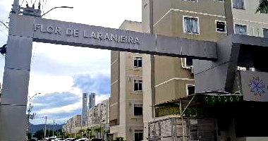 Apartamento com 2 Quartos e Vaga em Guaratiba