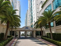 Apartamento 291 m² com 2 vagas em Meia Praia, Itapema - SC