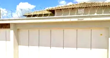 Casa em Leilão com 3 Quartos e 2 Banheiros