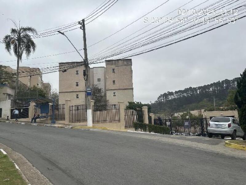 Apartamento com 2 quartos em Cotia/SP