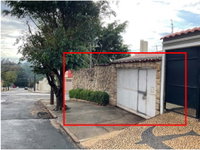 Casa com 308m², 21 quartos, desocupada, ideal para investimento