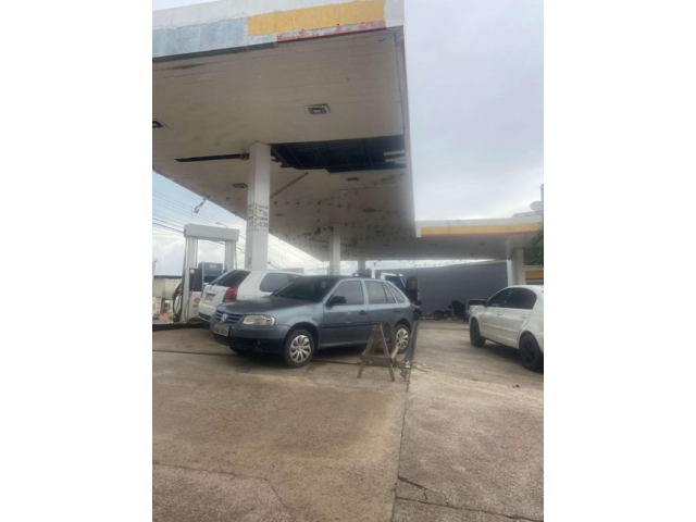 Posto de Gasolina em terreno amplo de 1.640m² com instalações