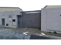 Casa ocupada com 2 vagas e 76,60 m² construídos