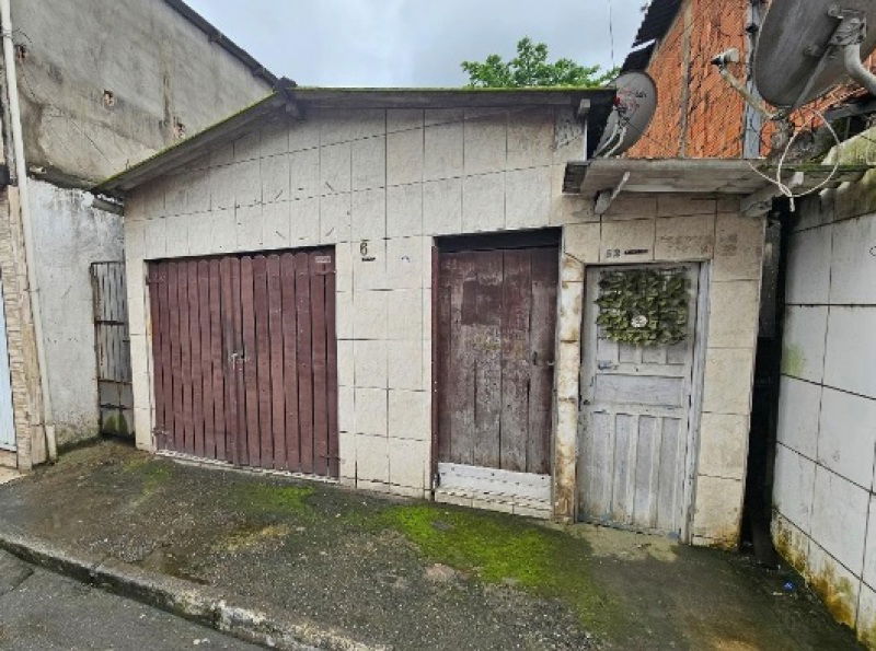 Casa de 57,26 m² em Santos - Oportunidade de Leilão!