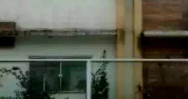 Casa com 114,61m² construídos em terreno de 360m² - Ocupada