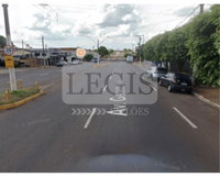 Residência com Amplo Terreno de 825m² em Junqueirópolis/SP