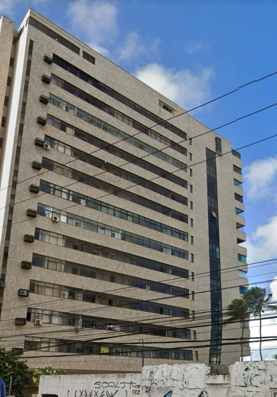 Luxuoso Apartamento de 473,56 m² com 4 Suítes em Candeias