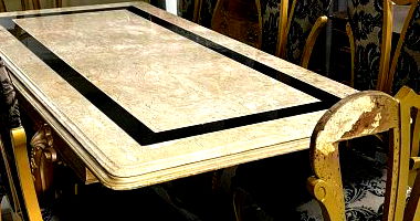 Belíssima Sala de Jantar Relíquia com Mesa e 8 Cadeiras
