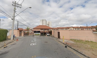 Frações de Terreno de 224,28m² para 2 Sobrados