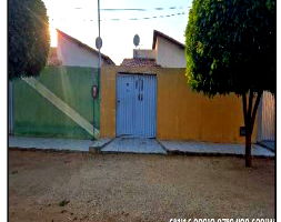 Casa com 62,57m² de área privativa e terreno de 180m²