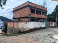 Sobrado de Esquina com Garagem e Área em Construção