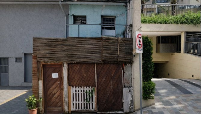 Prédio Comercial com 110 m² de terreno na Lapa
