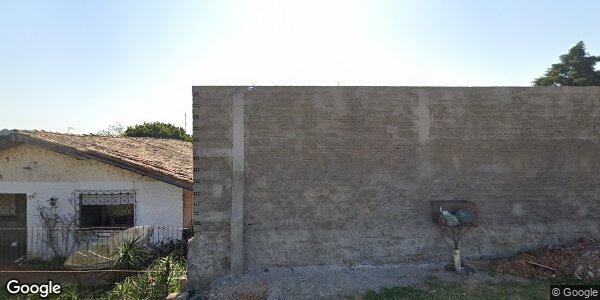 Casa com 2 quartos, 1 banheiro, 217.95m² construída, ocupada