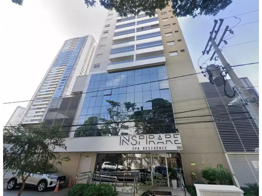 Apartamento moderno com 1 vaga de garagem em leilão