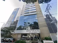 Apartamento moderno com 1 vaga de garagem em leilão
