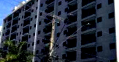 61 Apartamentos em Condomínio Fechado