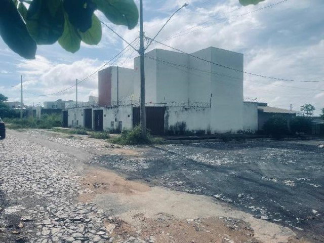 Casa com 3 quartos, 63,88m², 2 vagas, desocupada