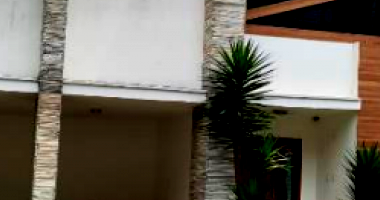 Casa Condomínio com 5 Quartos em Juiz de Fora