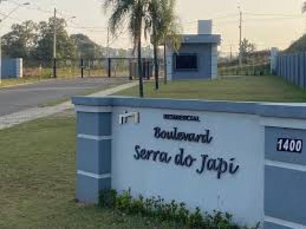 Terreno com 800m² em Residencial Boulevard Serra do Japi