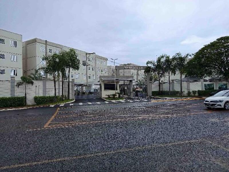 Apartamento com 2 quartos em Uberlândia/MG