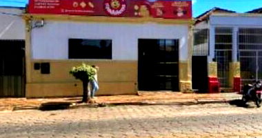 Casa com 3 quartos, 2 banheiros, 1 vaga, 164m² construída, ocupada