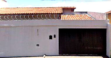 Prédio Residencial com 6 Apartamentos e 260m² de Terreno