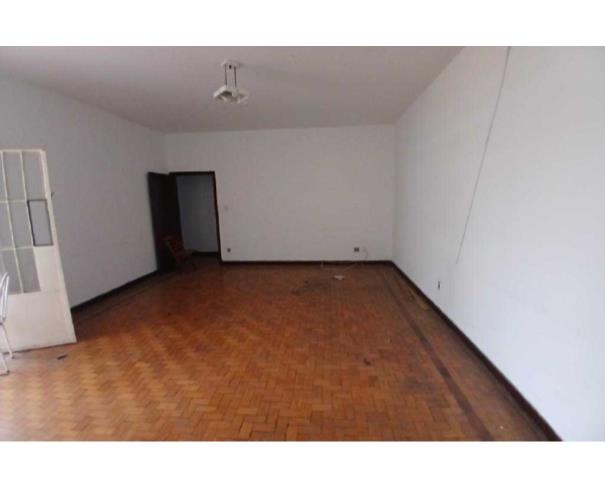 Apartamento com 137m², 2 banheiros, 3 quartos