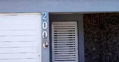 Casa com 3 quartos, 2 banheiros, 198m² construída, ocupada
