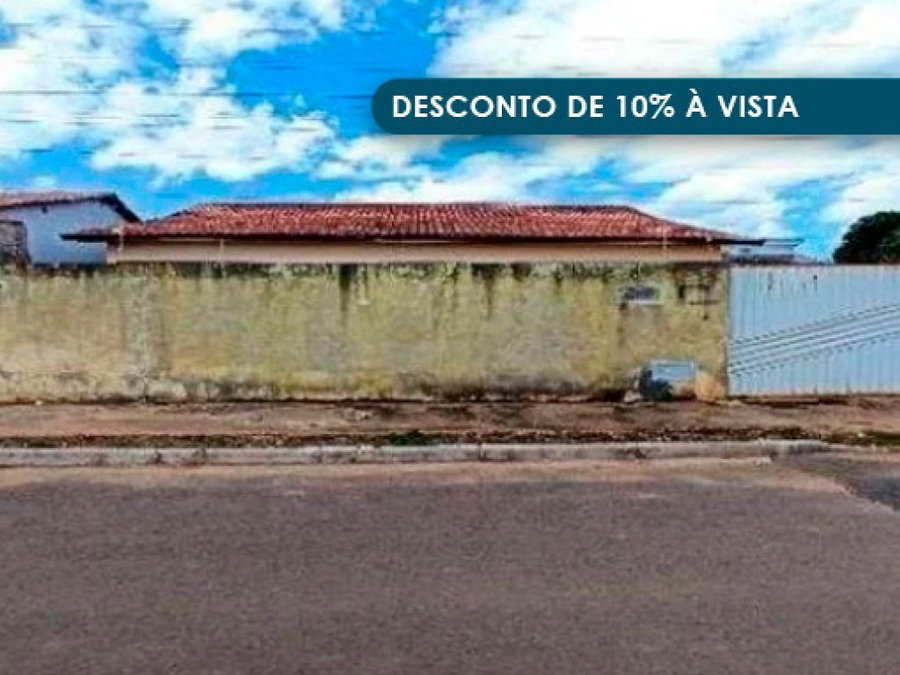 Casa Ocupada com 167m² de Área Construída em Barreiras - BA