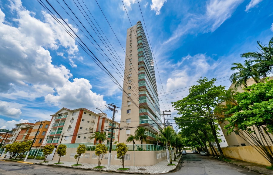 Apartamento 95m² 3 Dormitórios 2 Vagas Condomínio Plajam XXI em Guarujá/SP