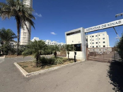 Apartamento com 2 quartos e vaga de garagem em Sete Lagoas