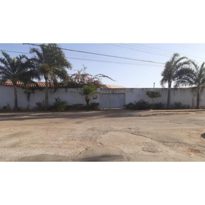 Casa com 3 quartos, 325m², ocupada