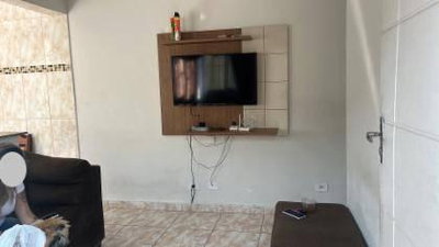 Casa com 2 quartos e 64m² de área construída, ocupada