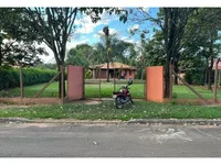 Chácara com 2 casas em leilão