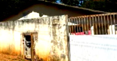 Casa residencial com 3 quartos, 2 banheiros, ocupada, 120m² construídos