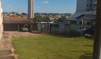 Terreno com 300m² e 31m² de área construída em Araras/SP
