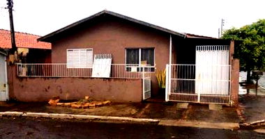 Casa com 182,62m² de Terreno em Bernardino de Campos - SP