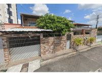 Casa com 410m² construídos, ocupada, em Adrianópolis