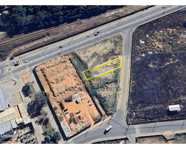 Terreno de 532,73m² no Bairro Santos Dumont