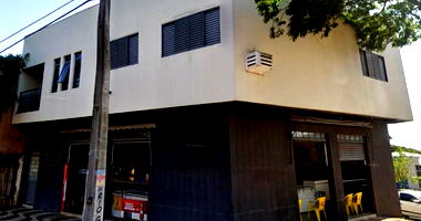 Terreno Urbano com Salão em Madeira em Umuarama/PR