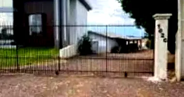 Casa com 127m² construídos, ocupada