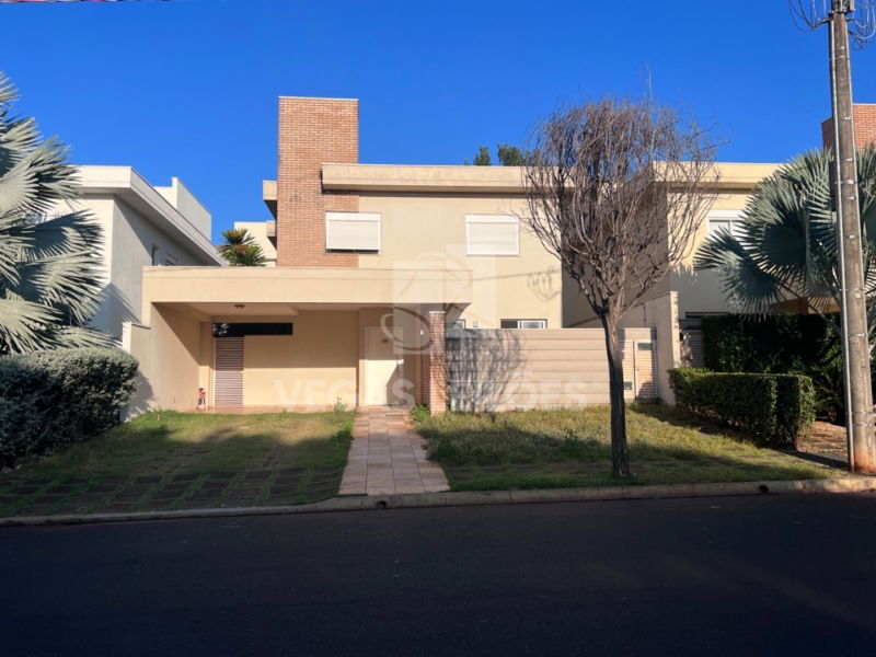 Casa no Condomínio Jardim Sul com Quintal e Jardim