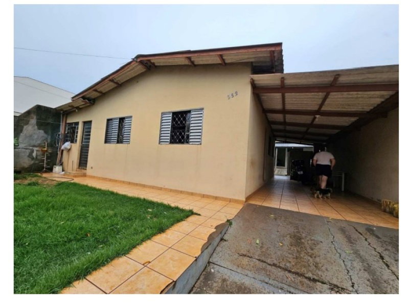 Terreno com Casa Residencial e Dependência nos Fundos