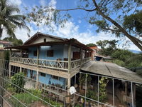 Casa com 2 pavimentos e terreno em Ilhabela/SP