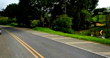 Fazenda Rural com 93.96 Hectares e Benfeitorias em Piranguinho/MG