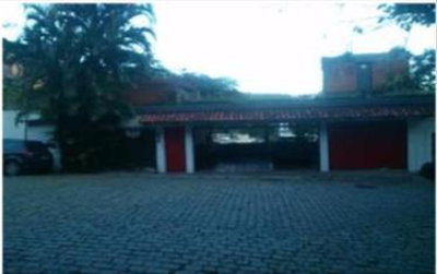 Casa Ocupada em São Conrado com 4 Quartos